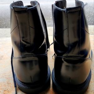 - Dr. MARTENS ZIPUP monochromatic boots, very good condition.